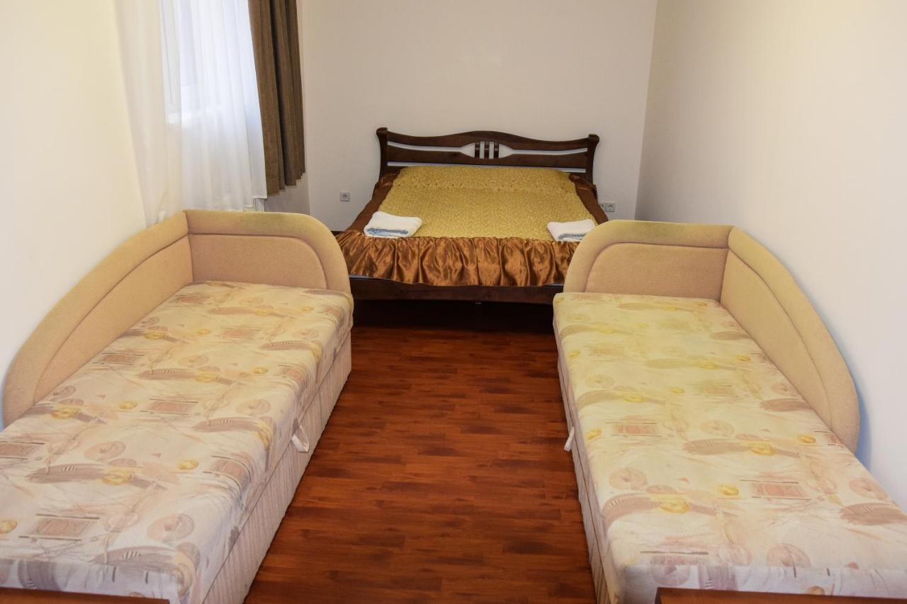 Gostynniy Dvir Hostelテルノーピリ エクステリア 写真